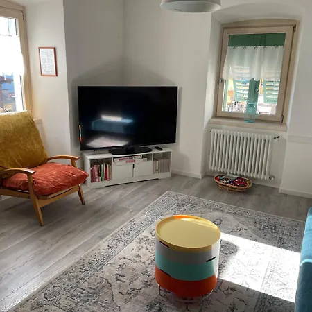 Casi Di Lisi, La Luce Sulla Piazza E Sulle Montagne Apartamento Lisignago Exterior foto