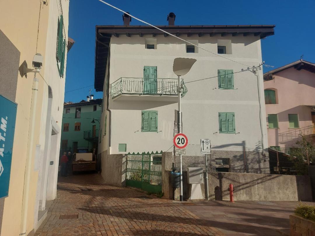 Apartment Casi Di Lisi, La Luce Sulla Piazza E Sulle Montagne *