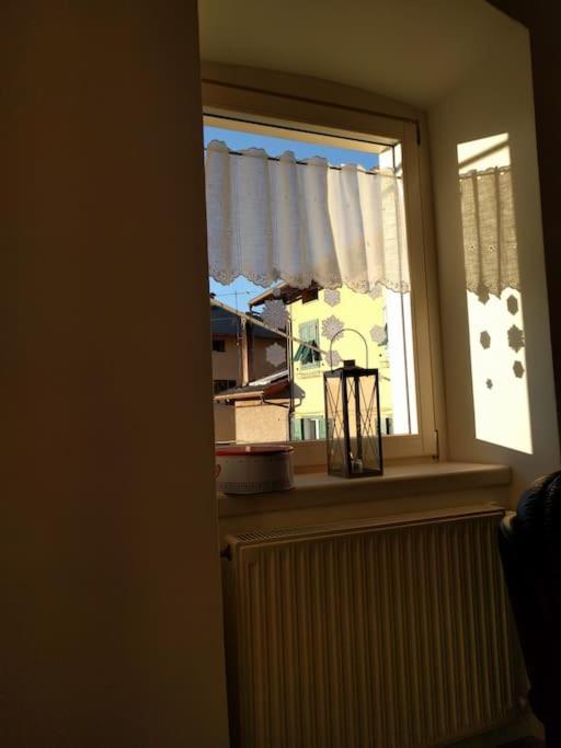 Casi Di Lisi, La Luce Sulla Piazza E Sulle Montagne Apartment *